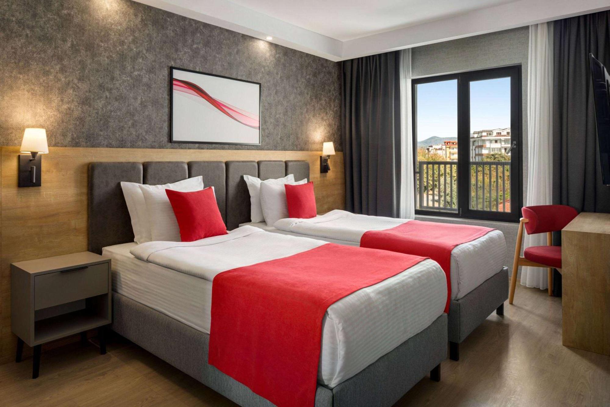 Ramada By Wyndham Dalaman Exteriör bild