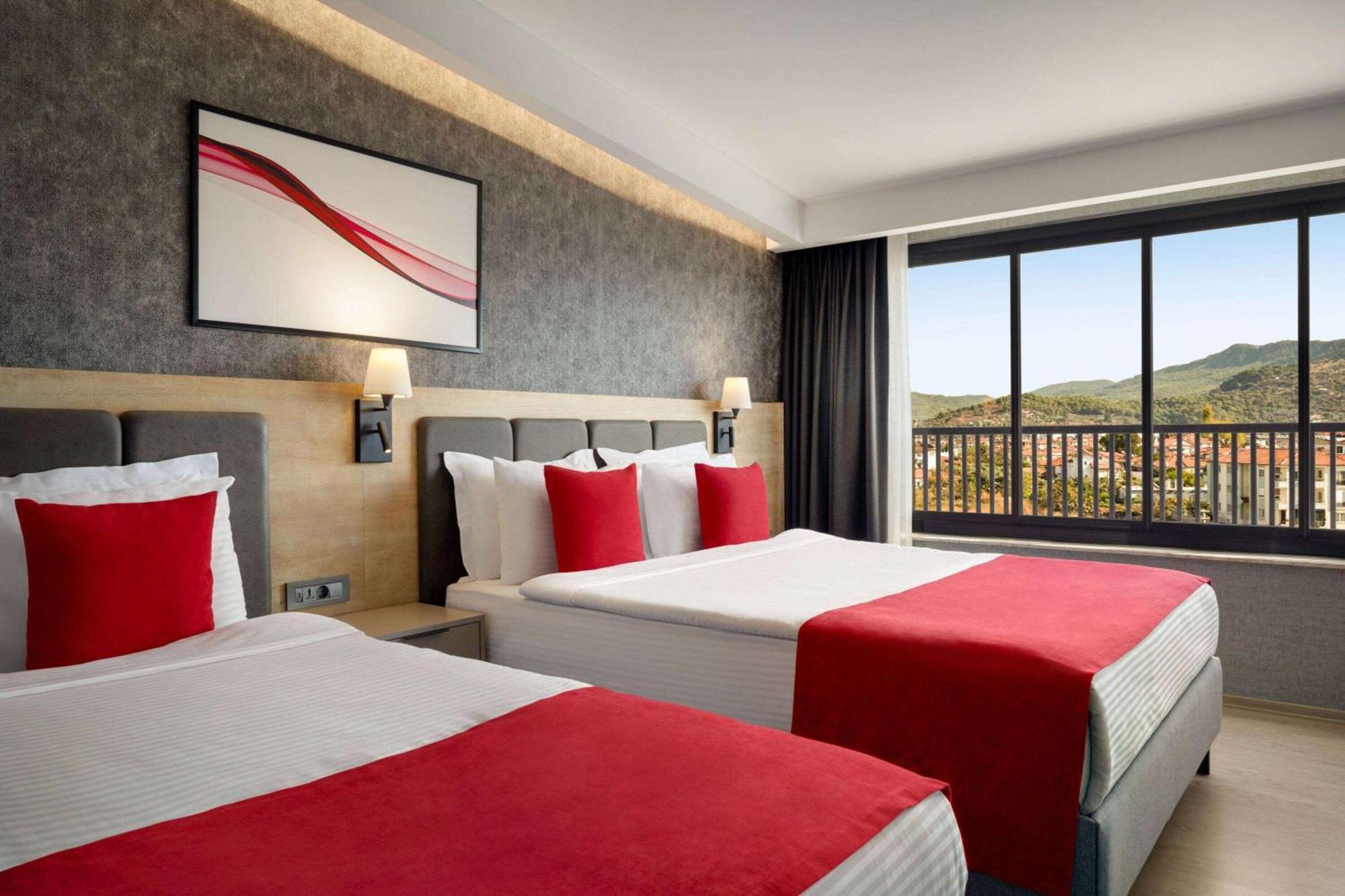 Ramada By Wyndham Dalaman Exteriör bild