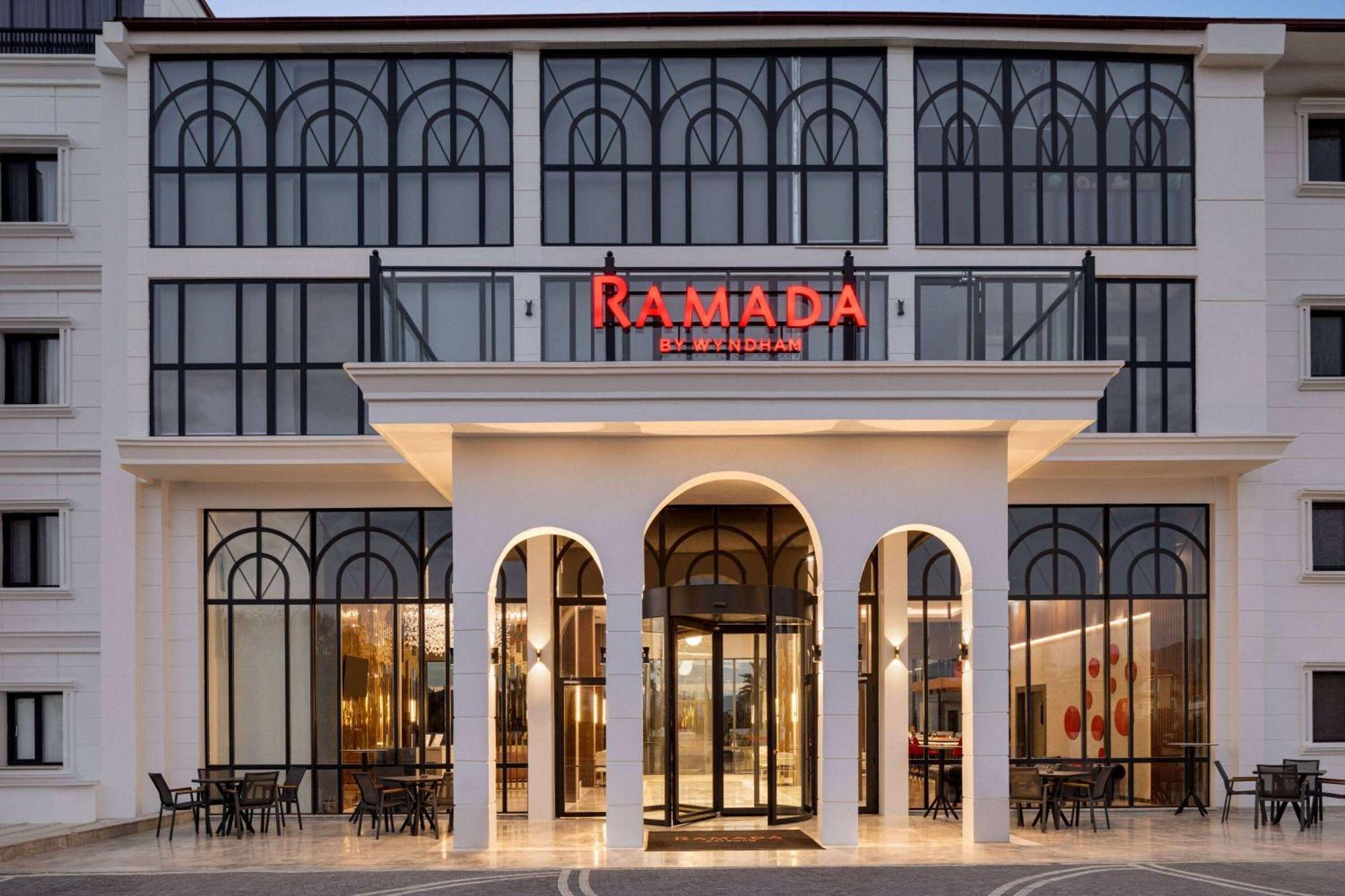 Ramada By Wyndham Dalaman Exteriör bild