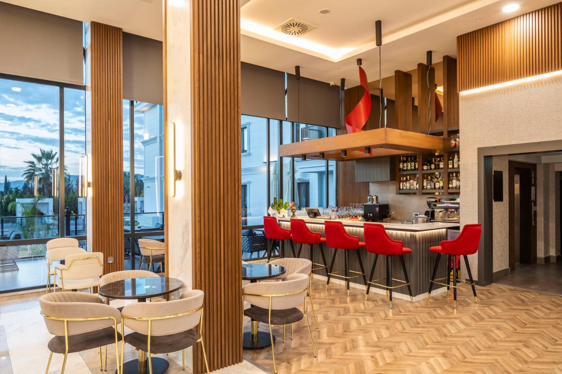 Ramada By Wyndham Dalaman Exteriör bild